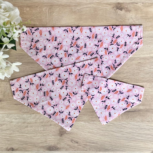 Pink Daisies Slide on Bandanas