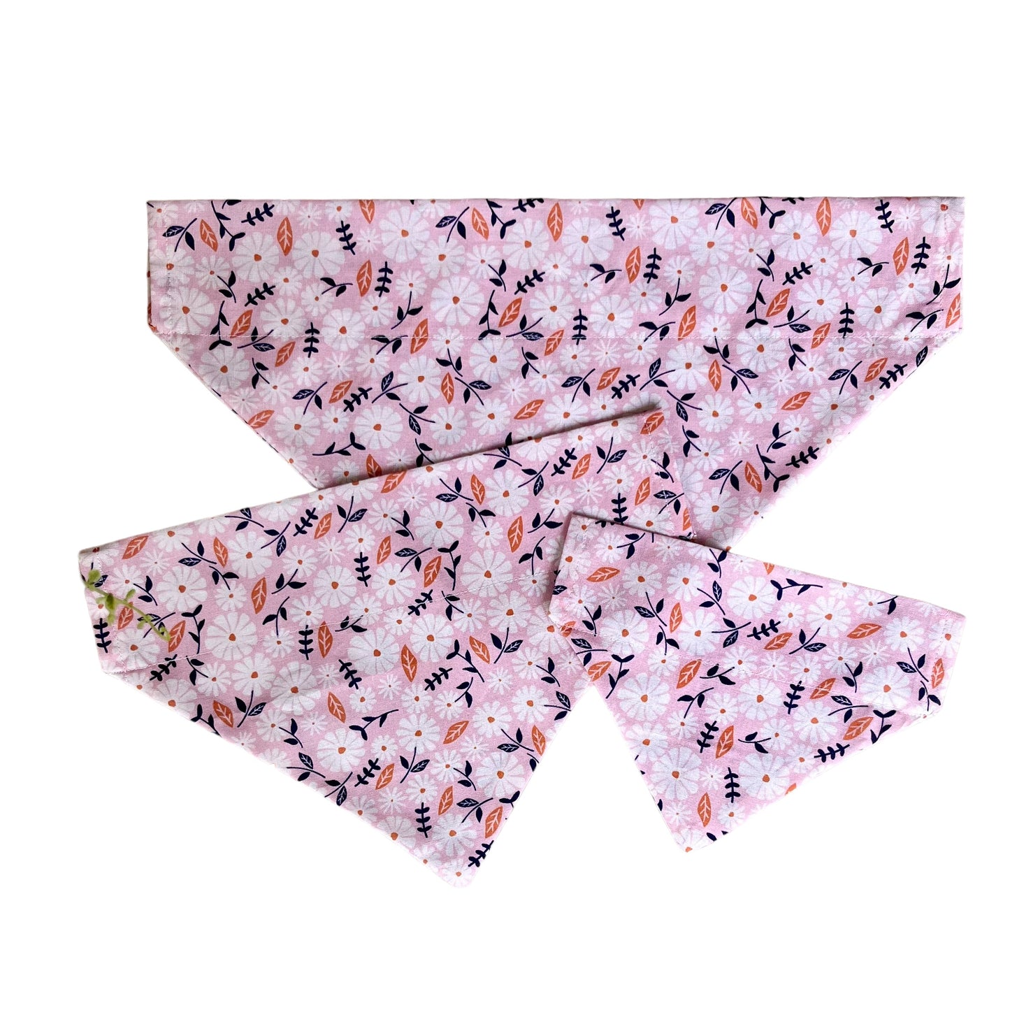 Pink Daisies Slide on Bandanas